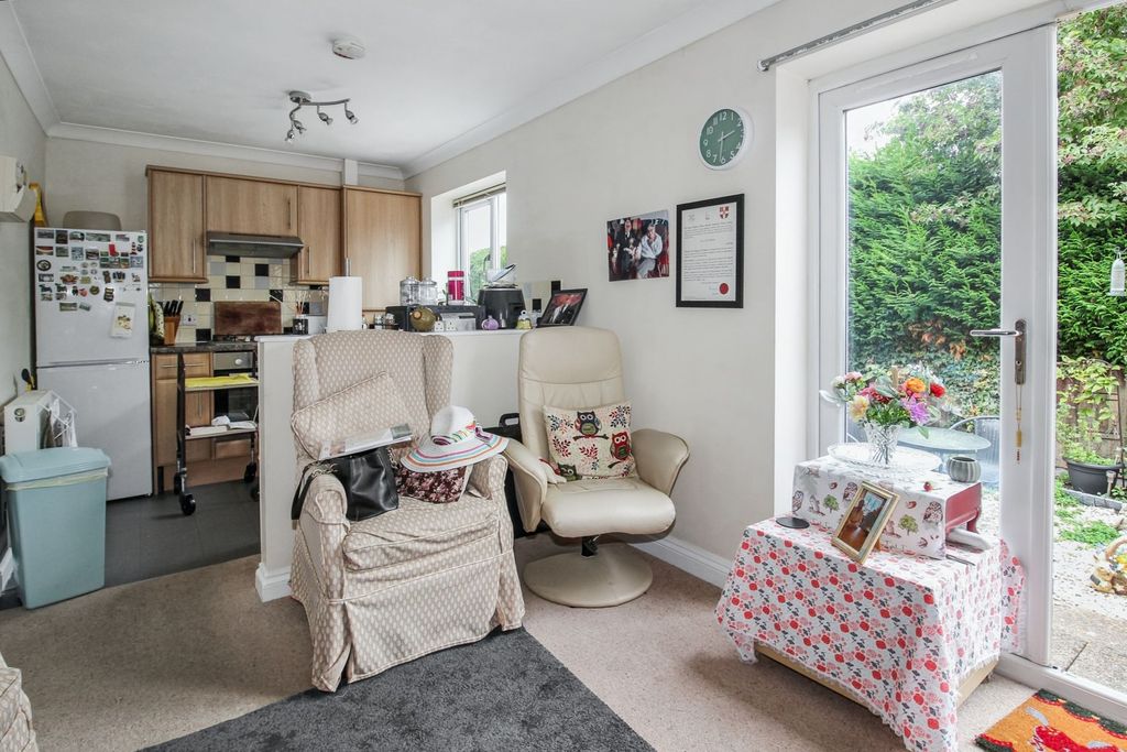 Property photo 3 of 20