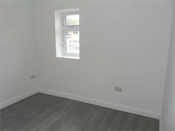 Property photo 3 of 8 Gallery