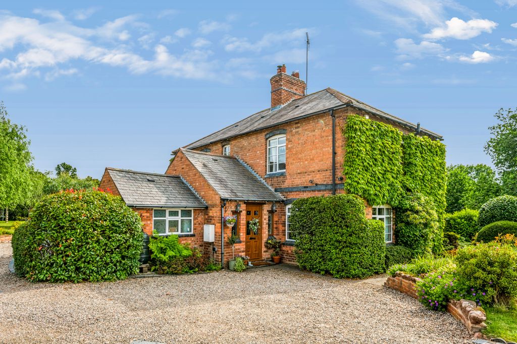 Property photo 1 of 33