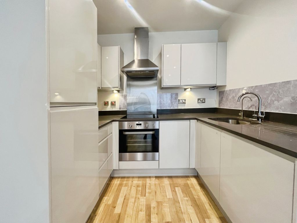 Property photo 1 of 10 Pbox-Kitchen-338432.Jpeg