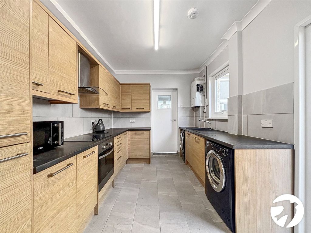 Property photo 3 of 10 Picture No. 08