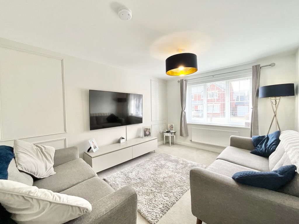 Property photo 2 of 26