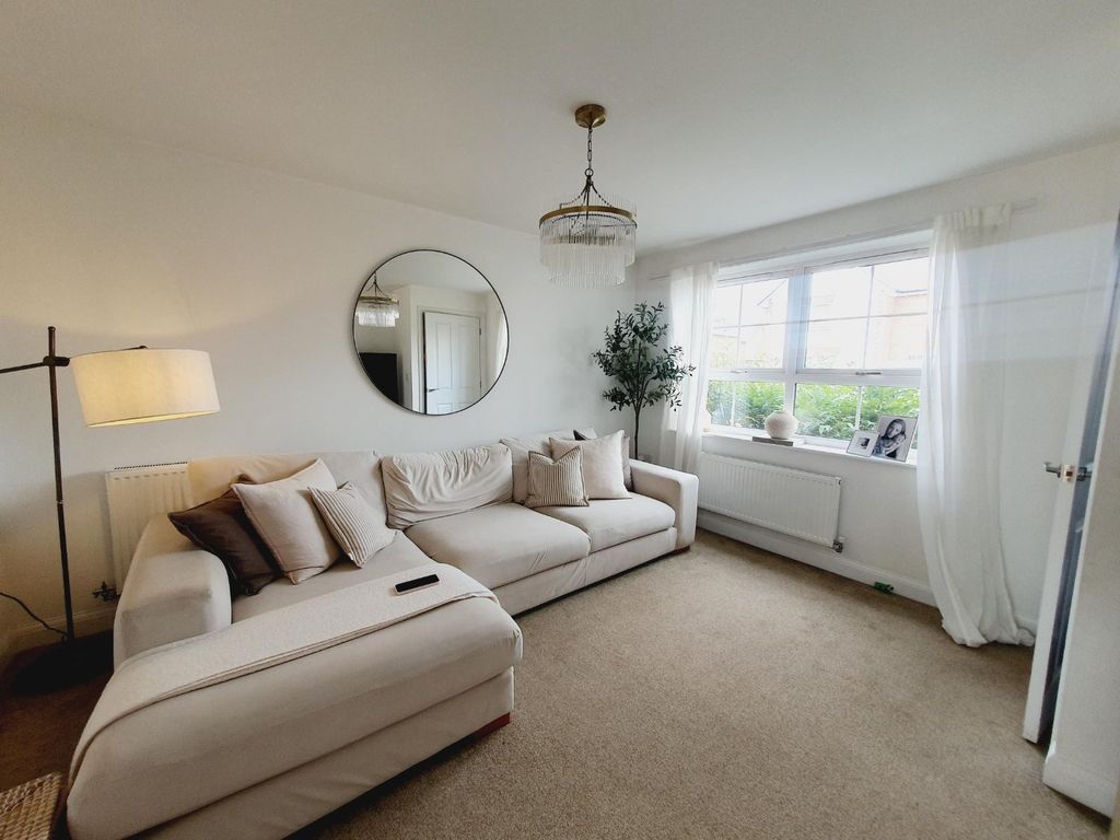Property photo 3 of 7 Picture No. 02