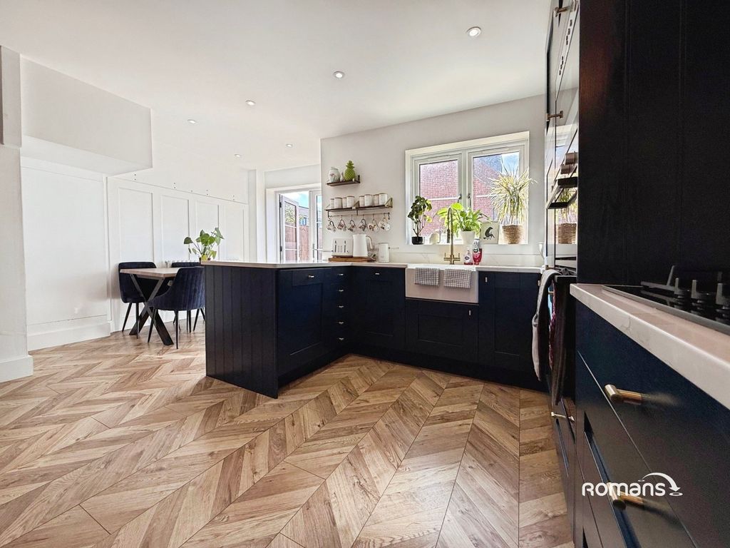 Property photo 3 of 17 Picture No. 50