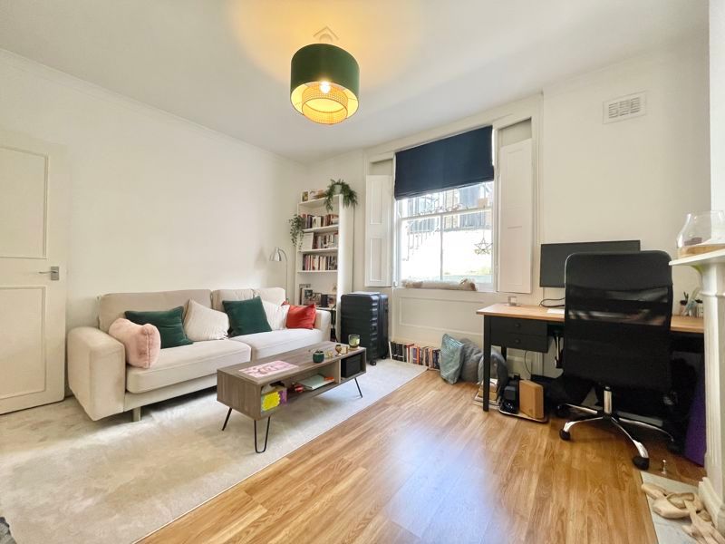 Property photo 1 of 5 Photo 8