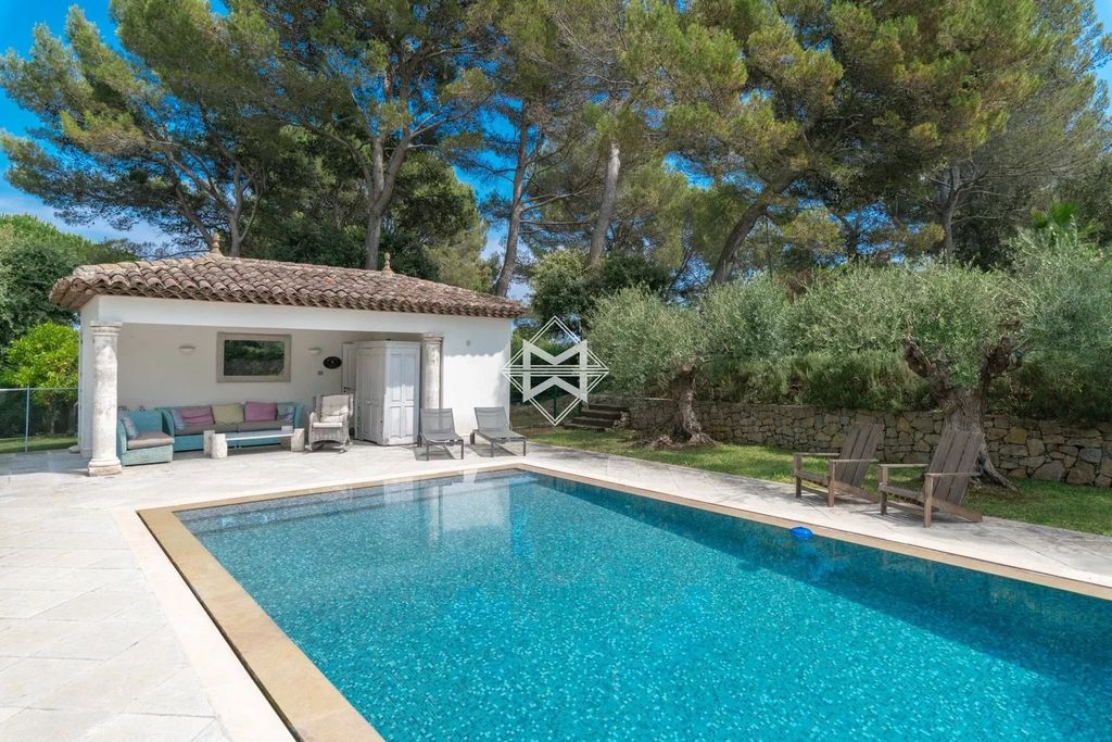 Property photo 2 of 13 Swimming Pool