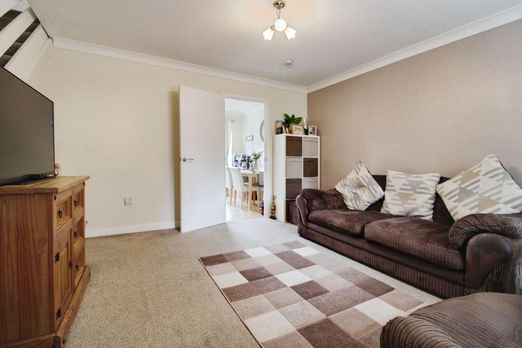 Property photo 3 of 13