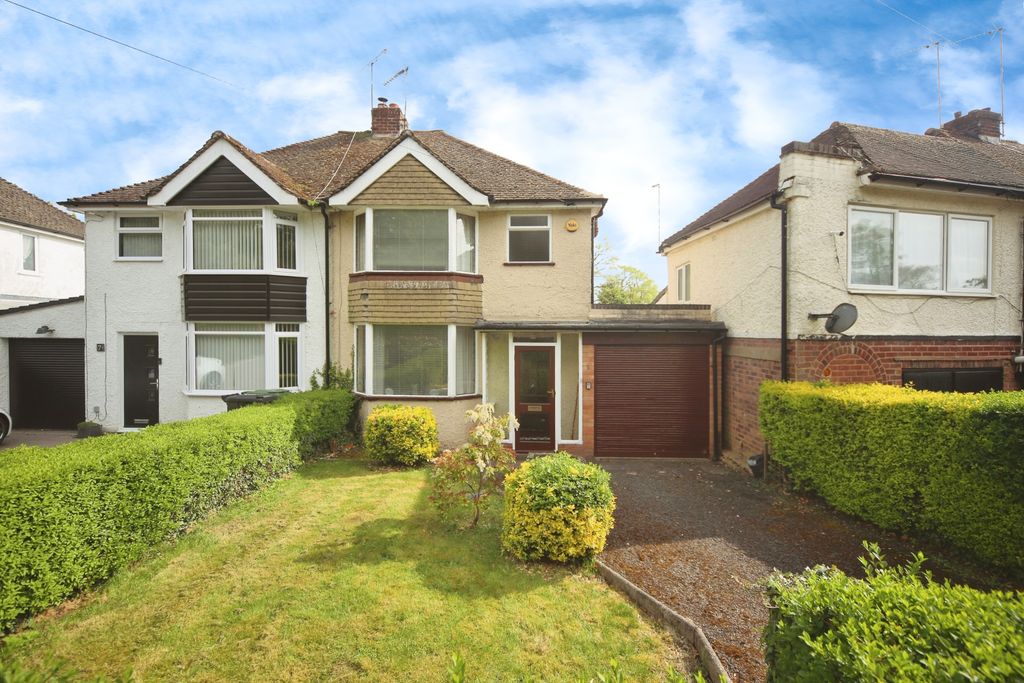 Property photo 1 of 15 Front Garden