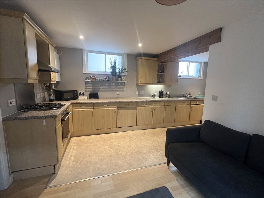 Property photo 3 of 10 Kitchen/Diner