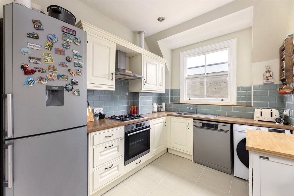 Property photo 3 of 8 Picture No. 09