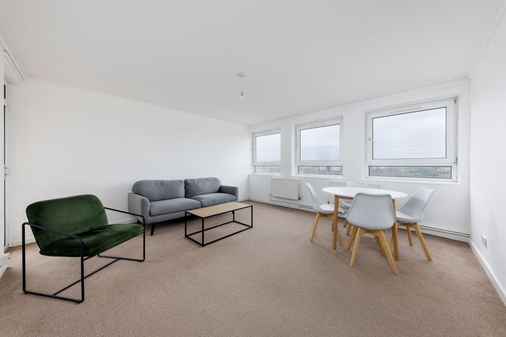 Property photo 1 of 9 Stangate Flat 52 ...