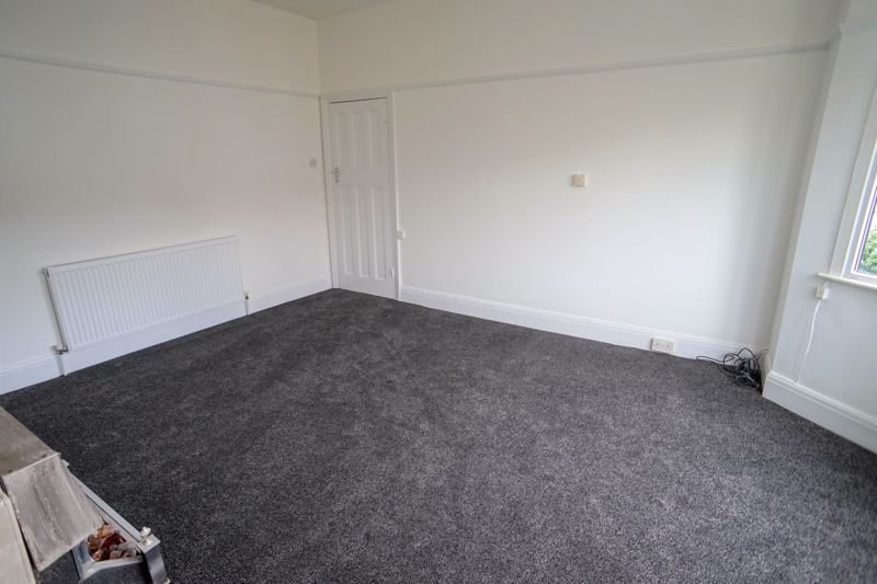 Property photo 3 of 14 Living Room