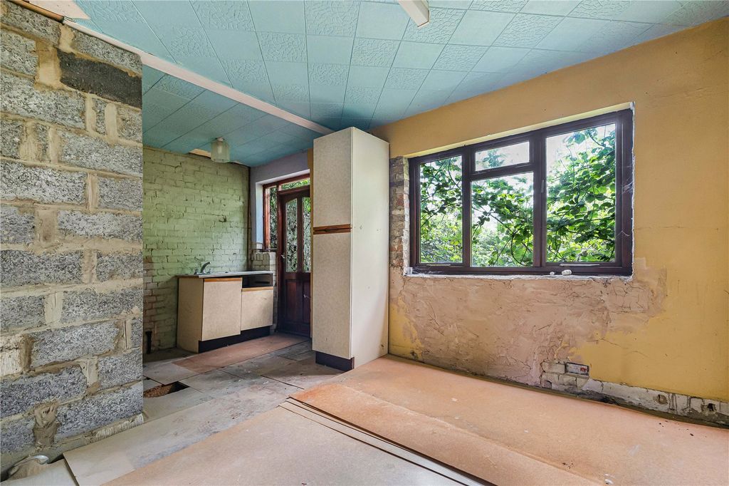 Property photo 3 of 13 Dining Room/Kitchen