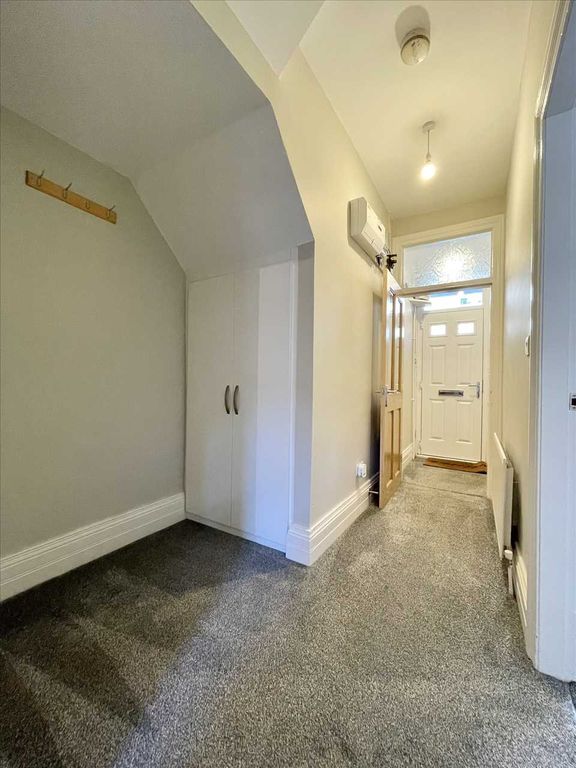 Property photo 2 of 7 Entrance Hall