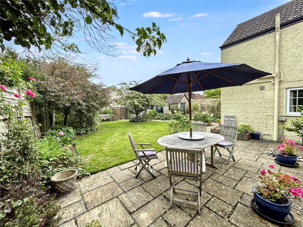 Property photo 3 of 18 Picture No. 25