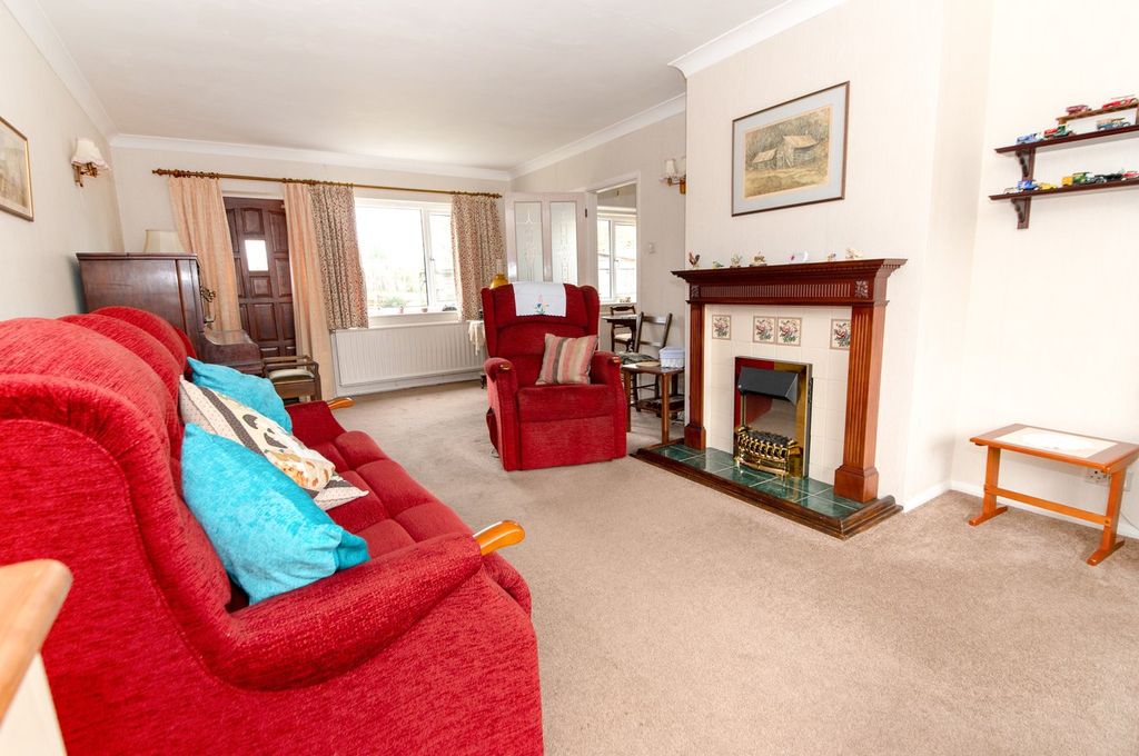 Property photo 3 of 16