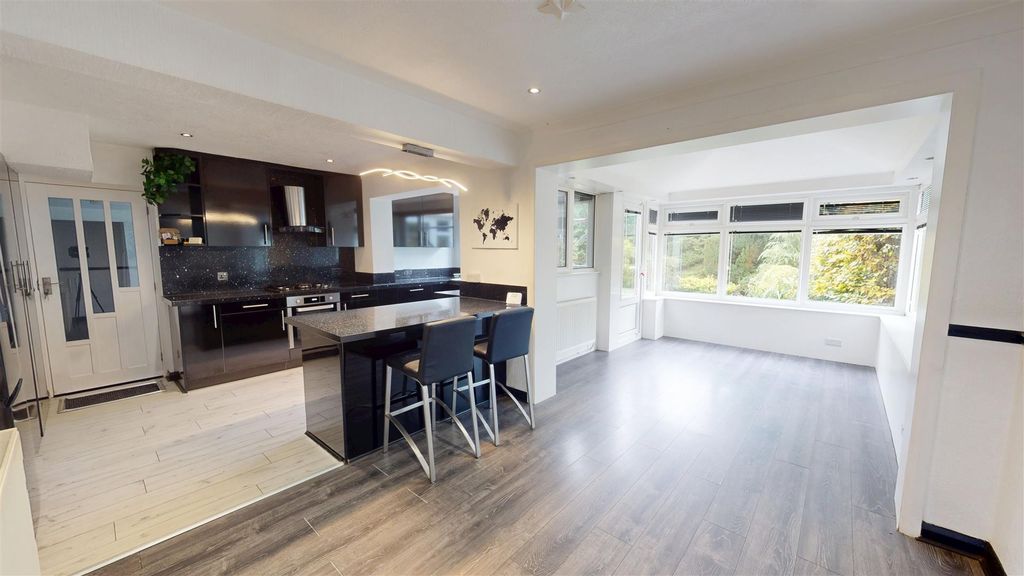 Property photo 2 of 18 Dining/Sitting Room