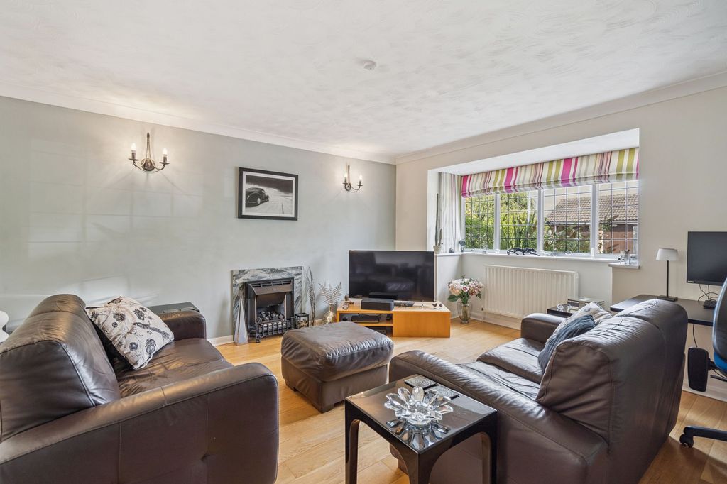 Property photo 2 of 17