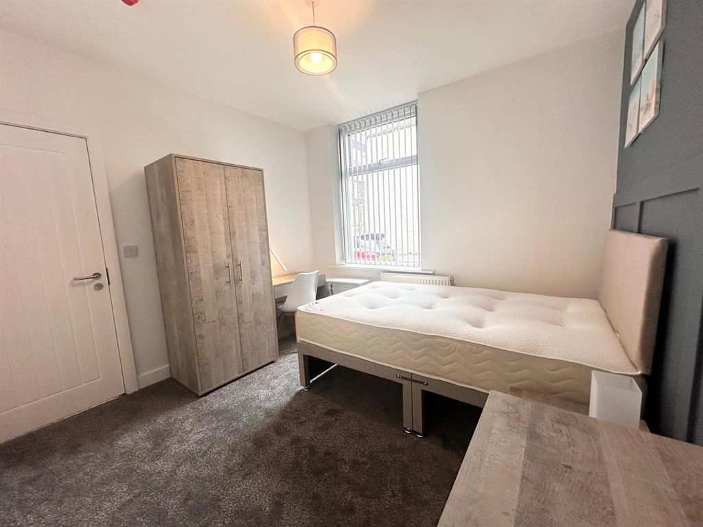 Property photo 2 of 4 0Fb4218A-3Edd-4F7d-816d-6E768689c711.Jpg