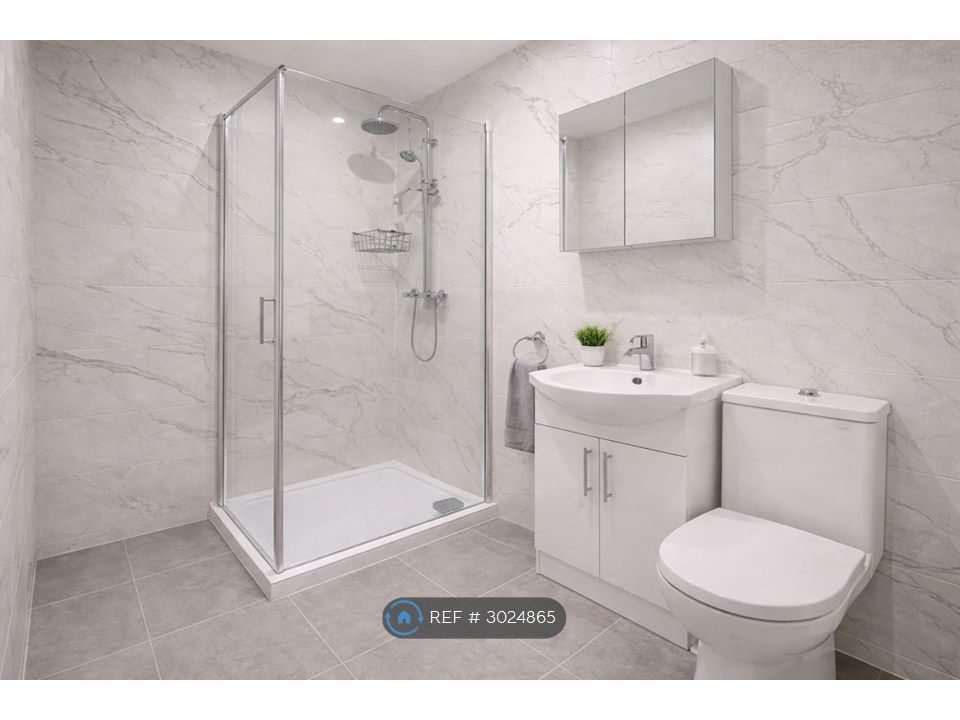 Property photo 3 of 4 Bathroom