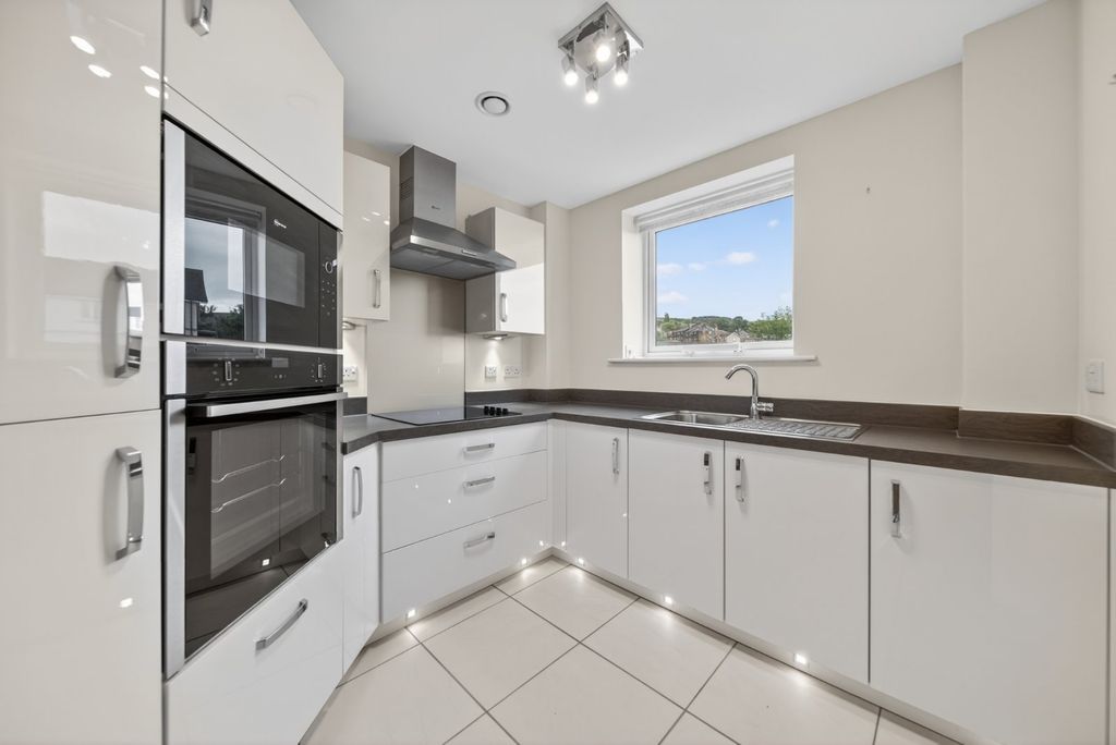Property photo 2 of 16 Picture No. 34