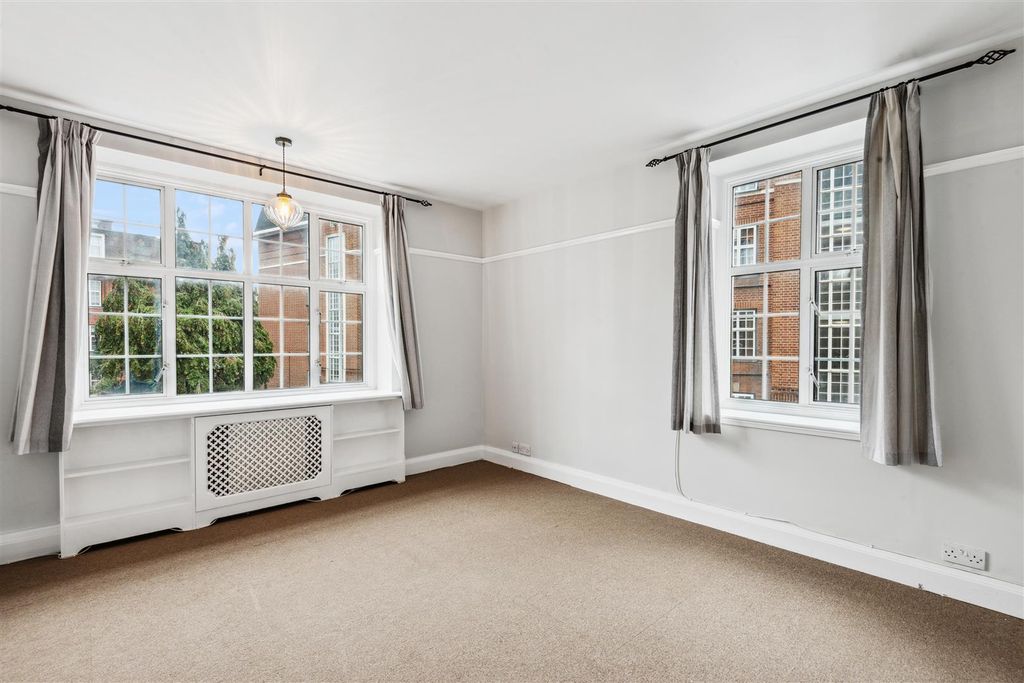 Property photo 3 of 8 5.Jpg