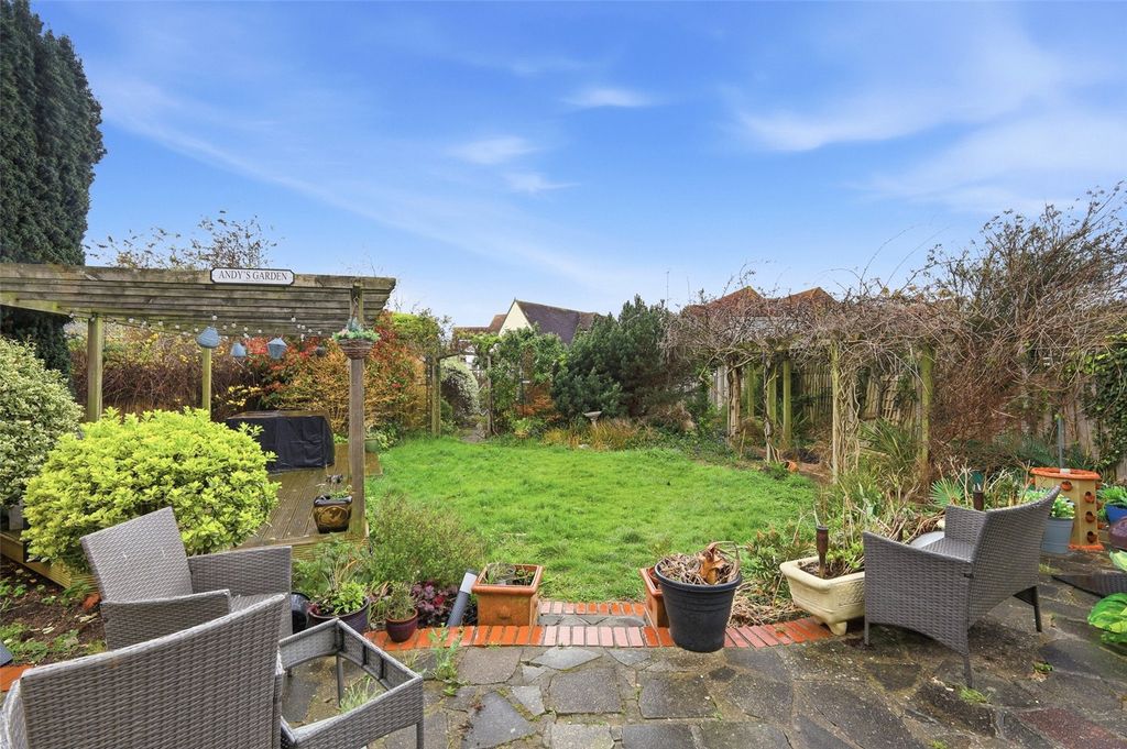 Property photo 2 of 18 Picture No. 37