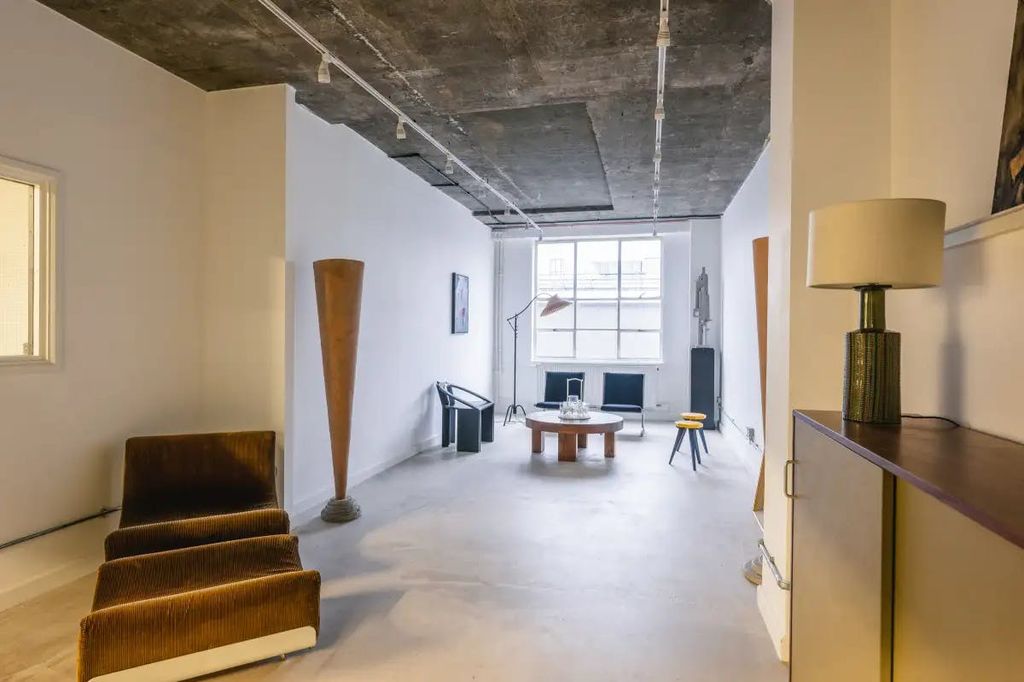 Property photo 2 of 13 Medium Studios Interior 4.Jpg