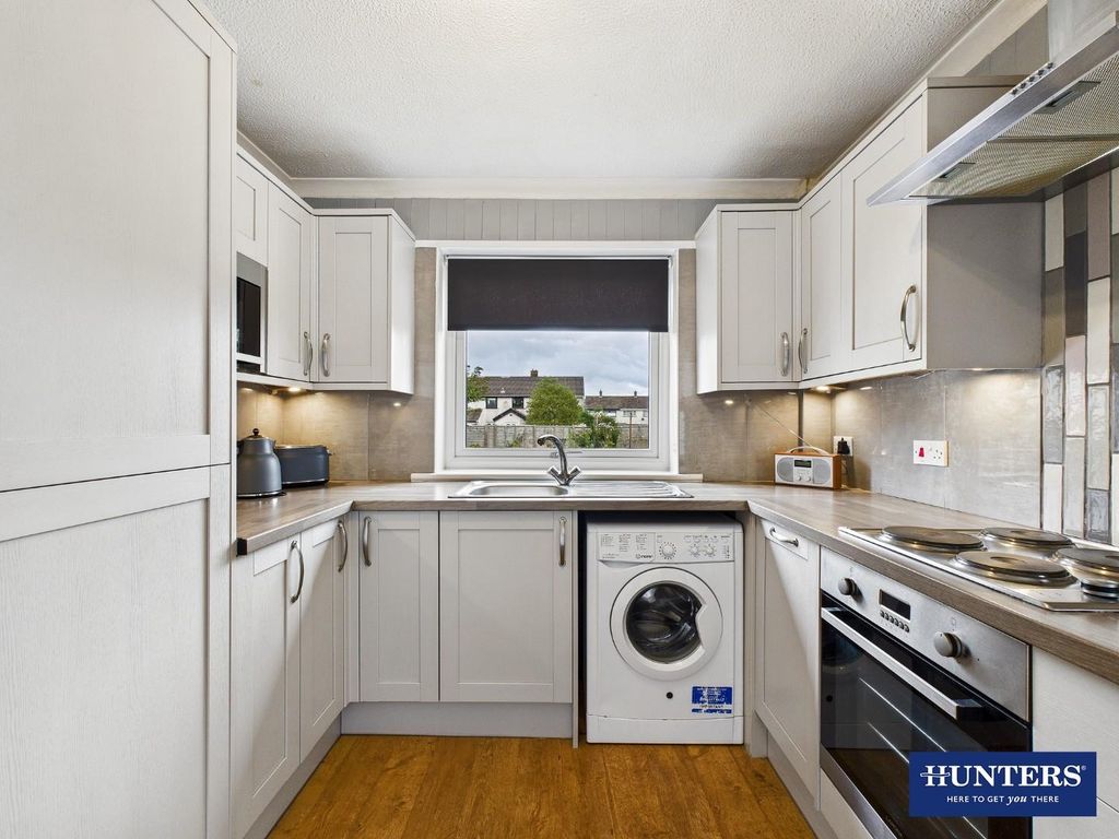 Property photo 2 of 22 Kitchen