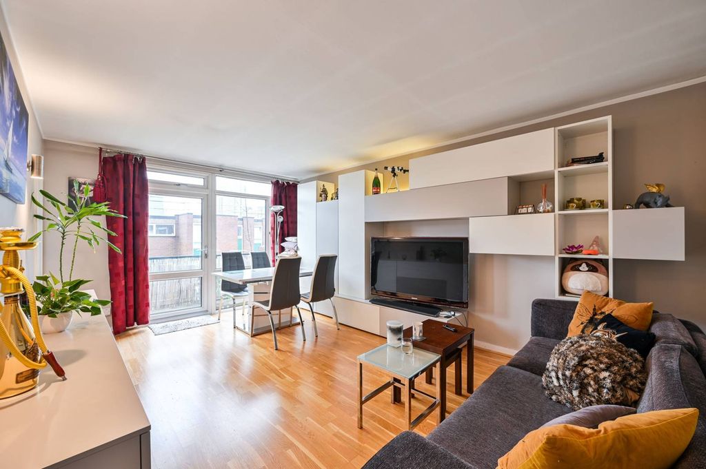 Property photo 2 of 8