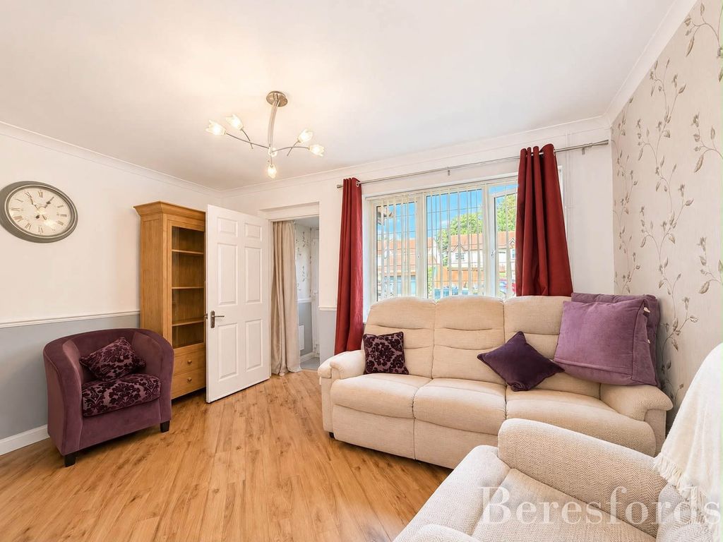 Property photo 2 of 11 Picture No. 12