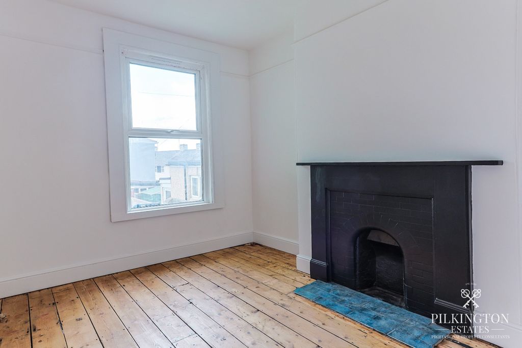 Property photo 3 of 15 5377115