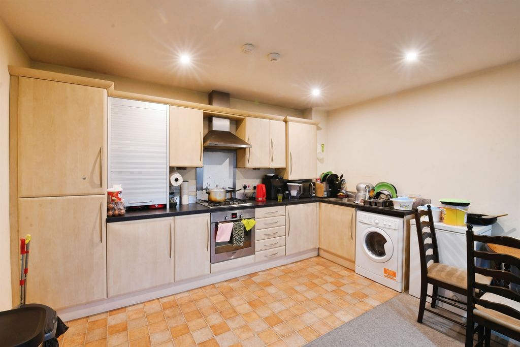 Property photo 3 of 16