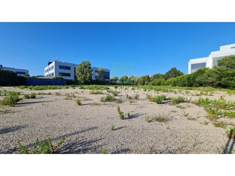 Property photo 2 of 56