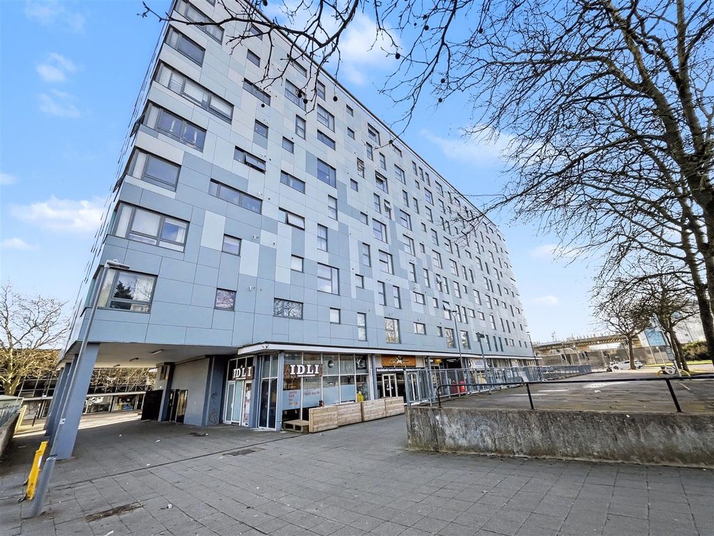 Property photo 1 of 11 06_Front.Jpeg