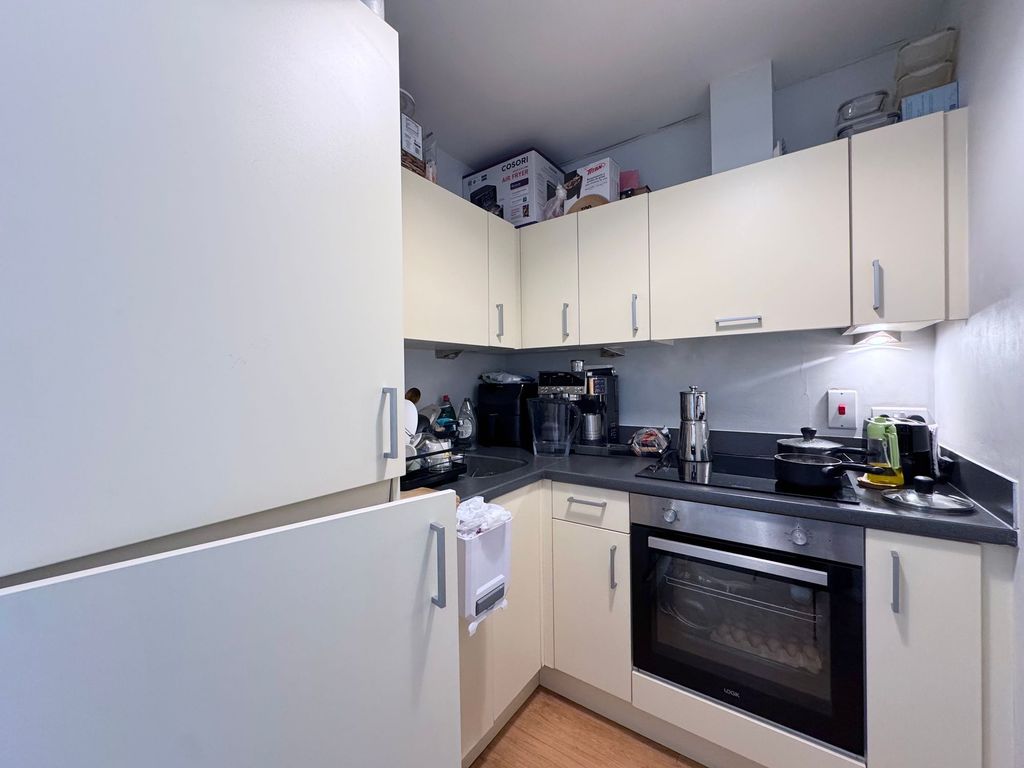 Property photo 3 of 16 Kitchen