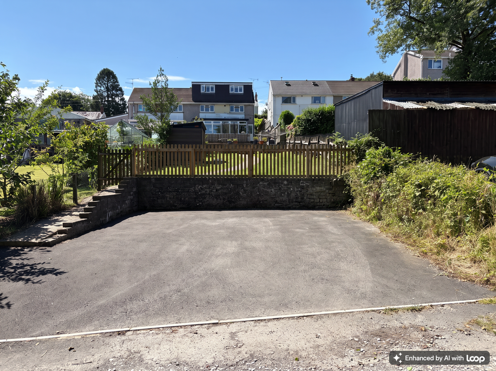 Property photo 2 of 40