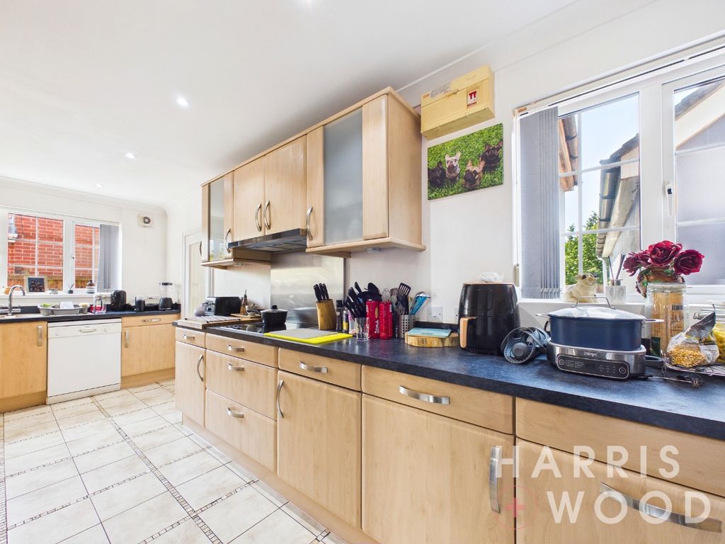 Property photo 2 of 31 5262372