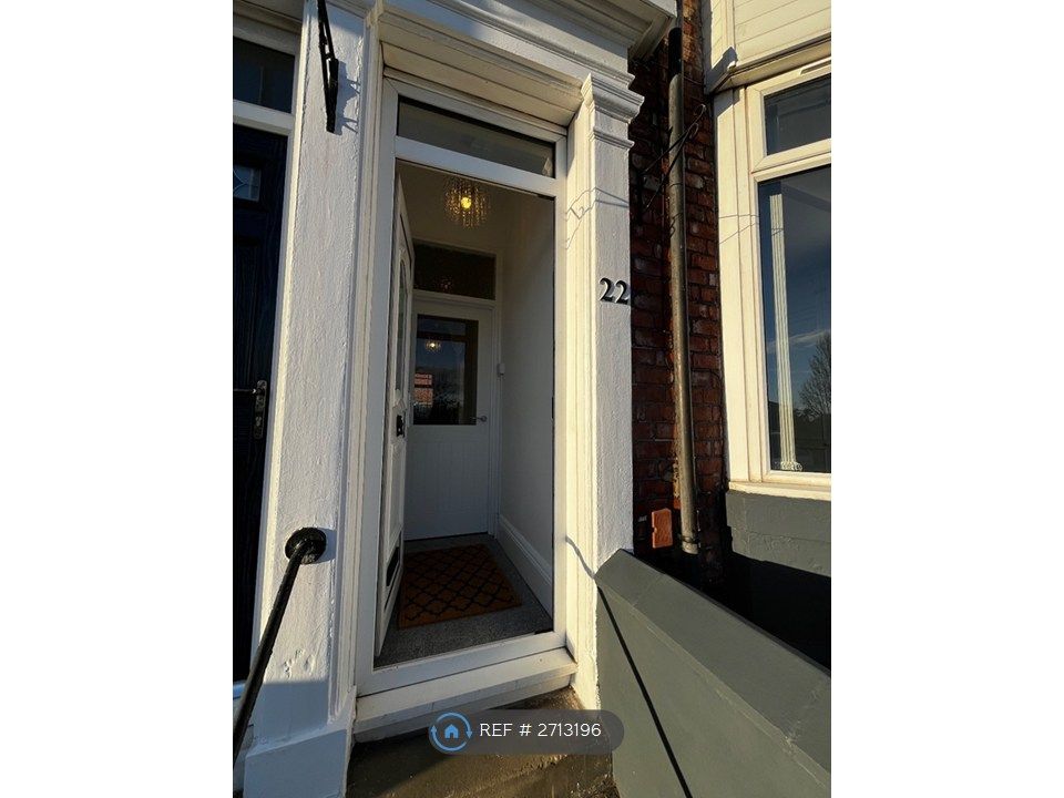 Property photo 2 of 35