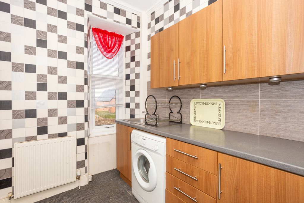 Property photo 3 of 21 Kitchen