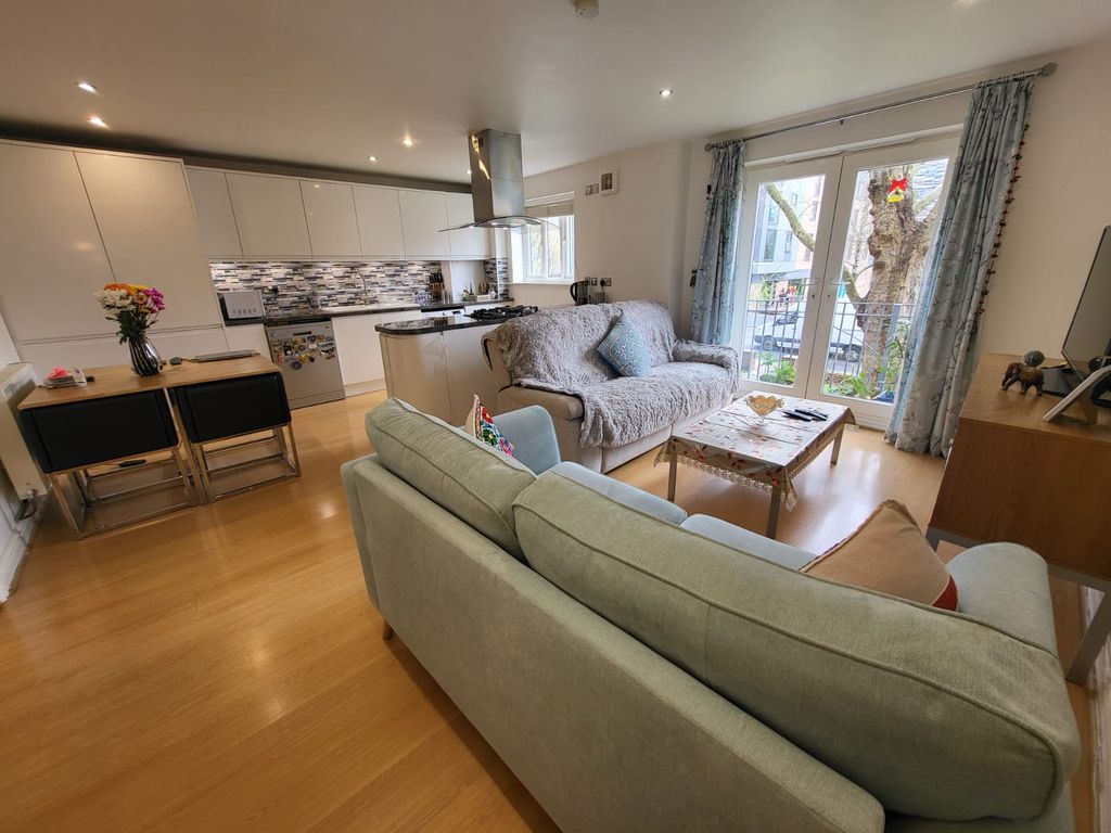 Property photo 3 of 20 Gallery