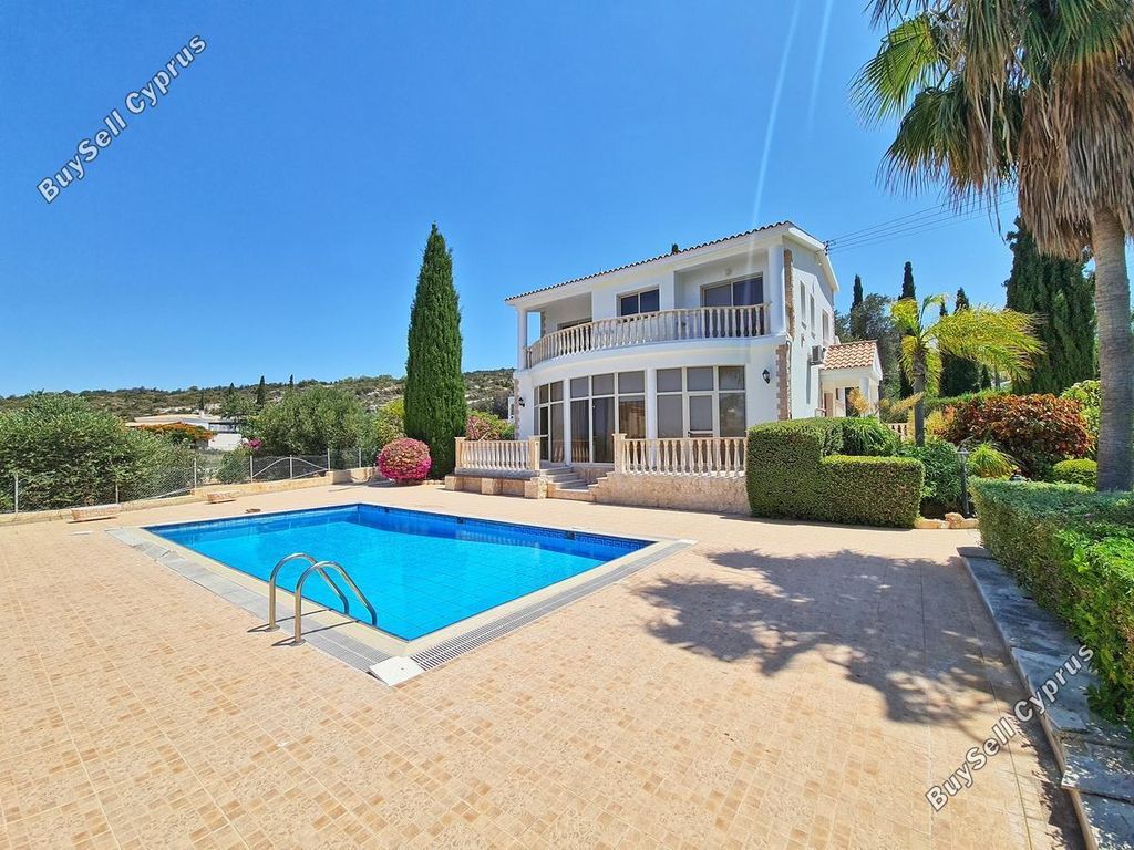 Property photo 1 of 68
