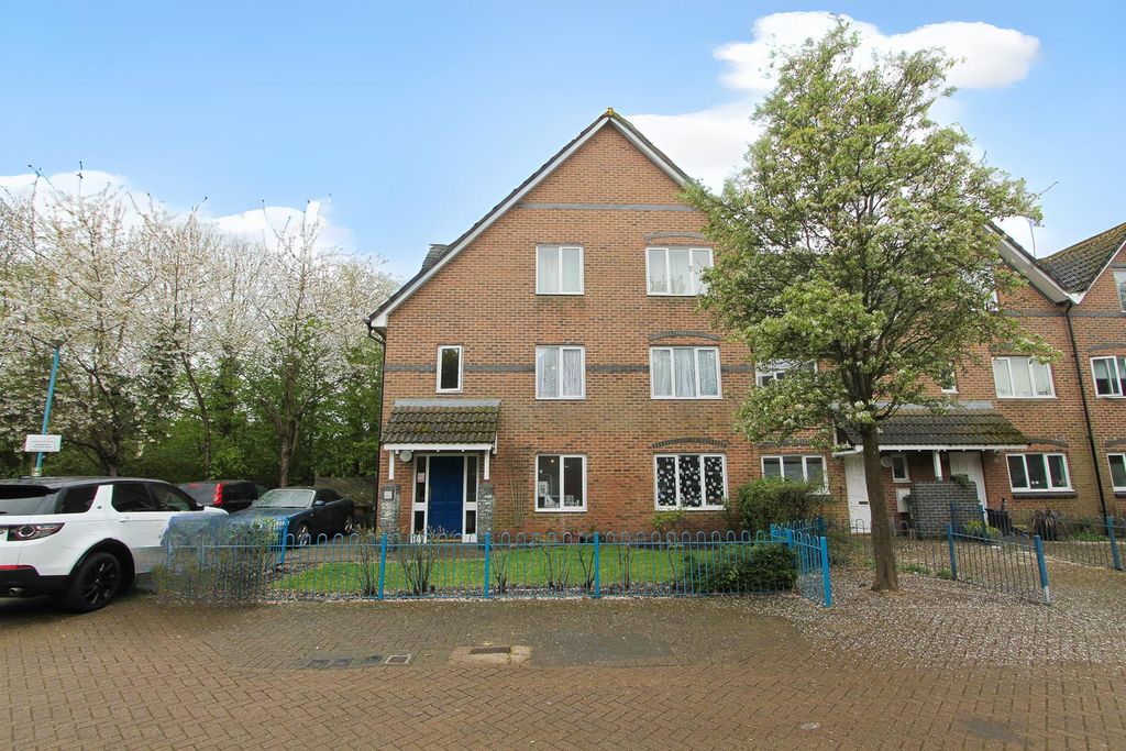 Property photo 1 of 18 516590F6-0319-49Ef-8F81-0A0449F11489.Jpg
