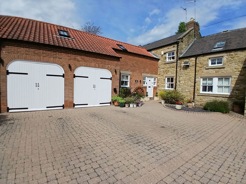 Property photo 1 of 25