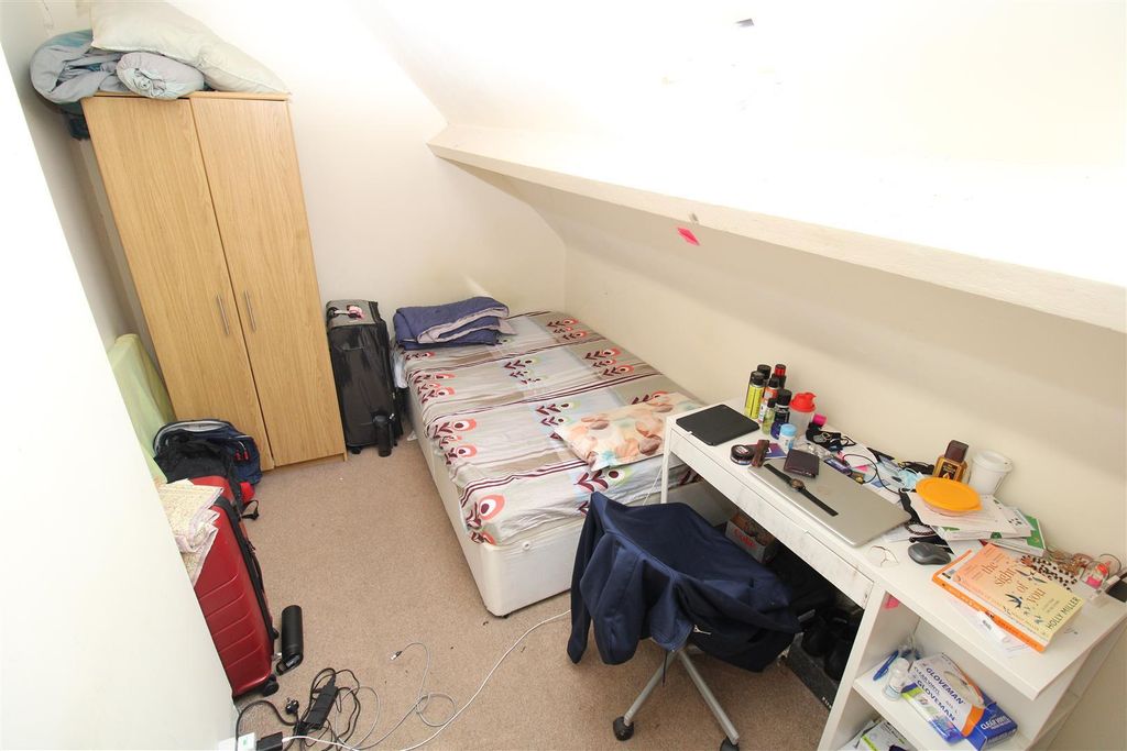 Additional image 8 of Room to rentBroadway, Pontypridd CF37