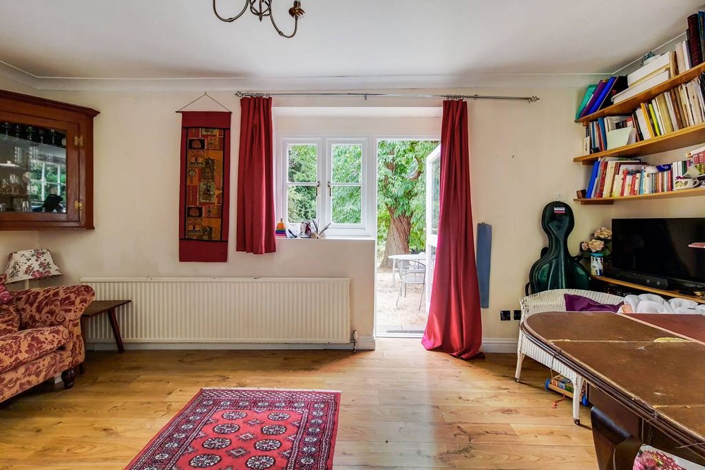 Property photo 3 of 12