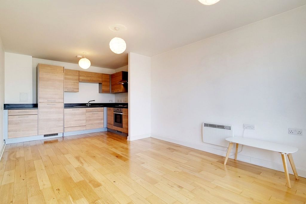 Property photo 1 of 14 Picture No. 12