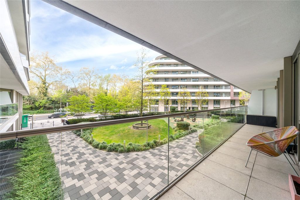 Property photo 2 of 18 Picture No. 24