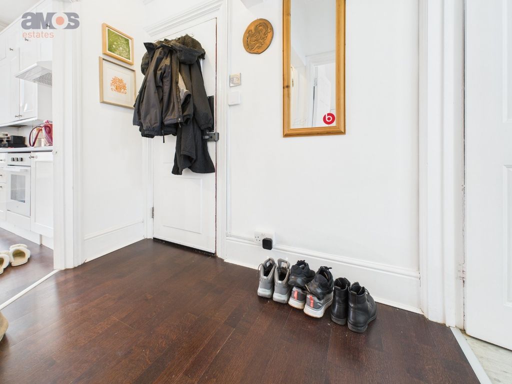 Property photo 3 of 16 4860973