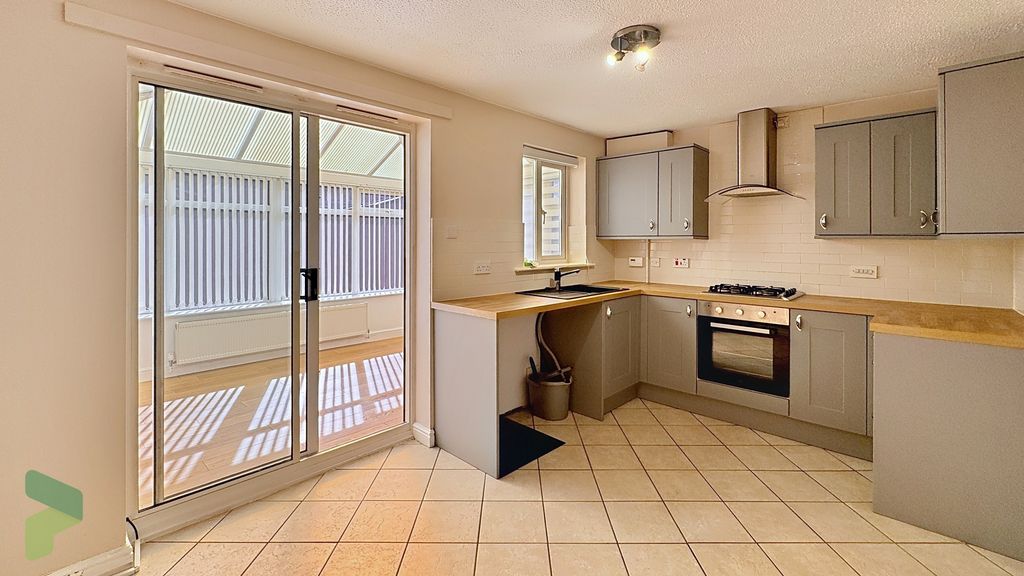 Property photo 2 of 23
